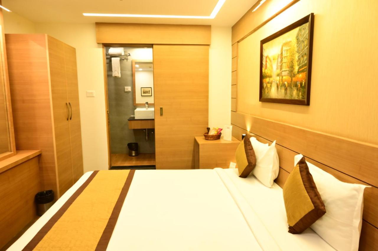 Hotel Silkhouse Premier Danapur Экстерьер фото
