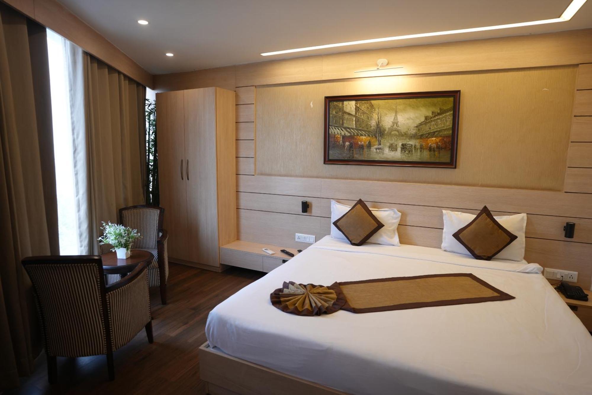 Hotel Silkhouse Premier Danapur Экстерьер фото