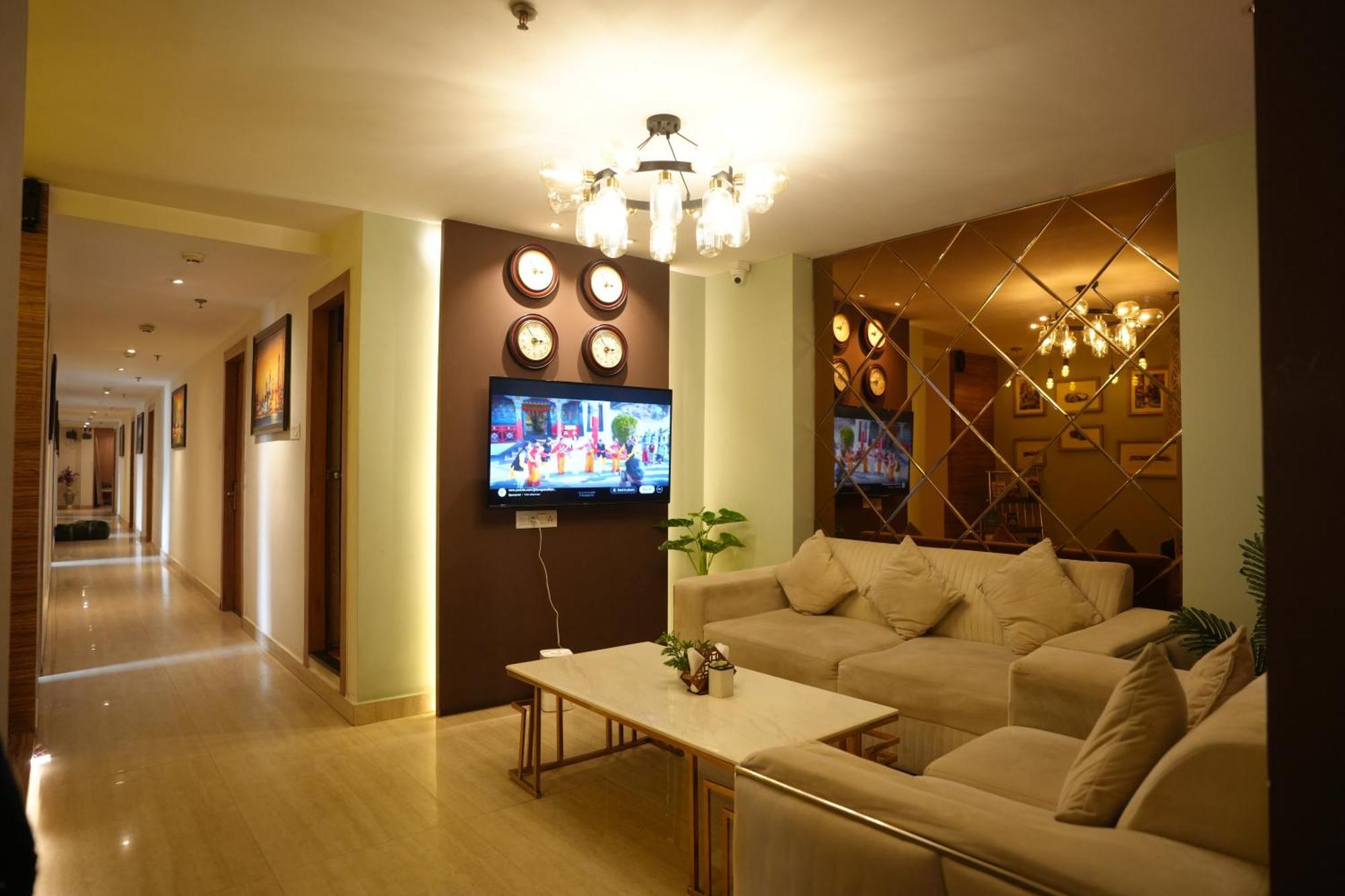 Hotel Silkhouse Premier Danapur Экстерьер фото