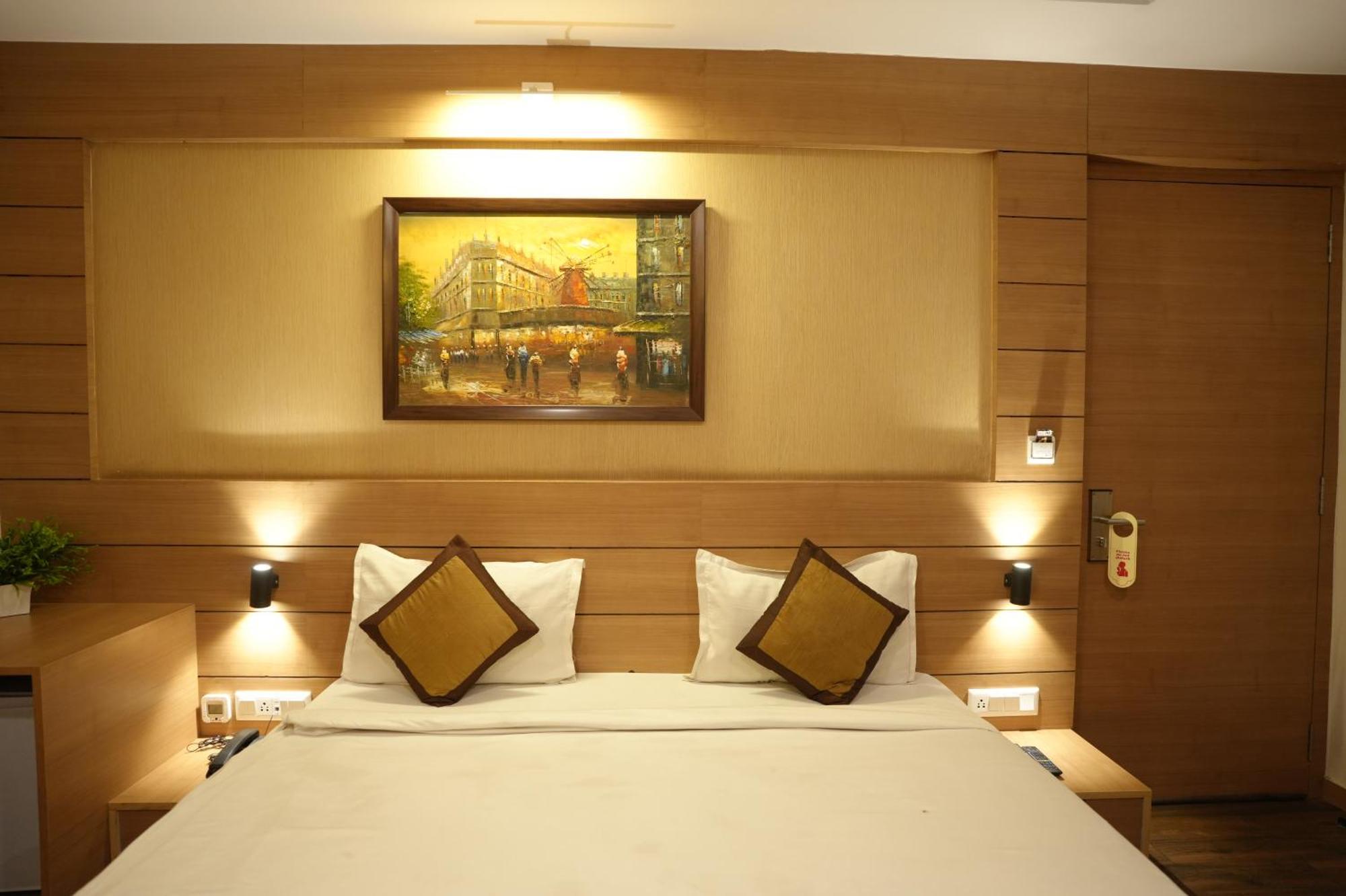 Hotel Silkhouse Premier Danapur Экстерьер фото