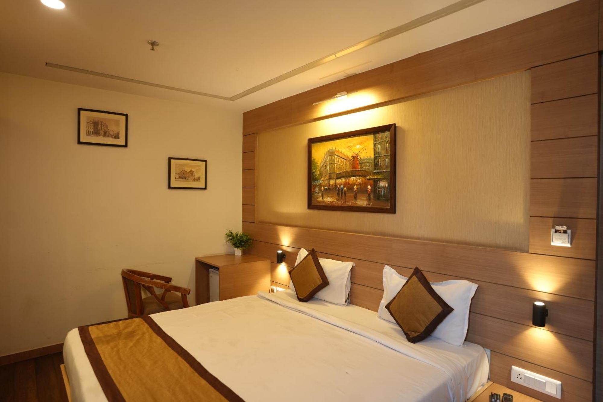 Hotel Silkhouse Premier Danapur Экстерьер фото