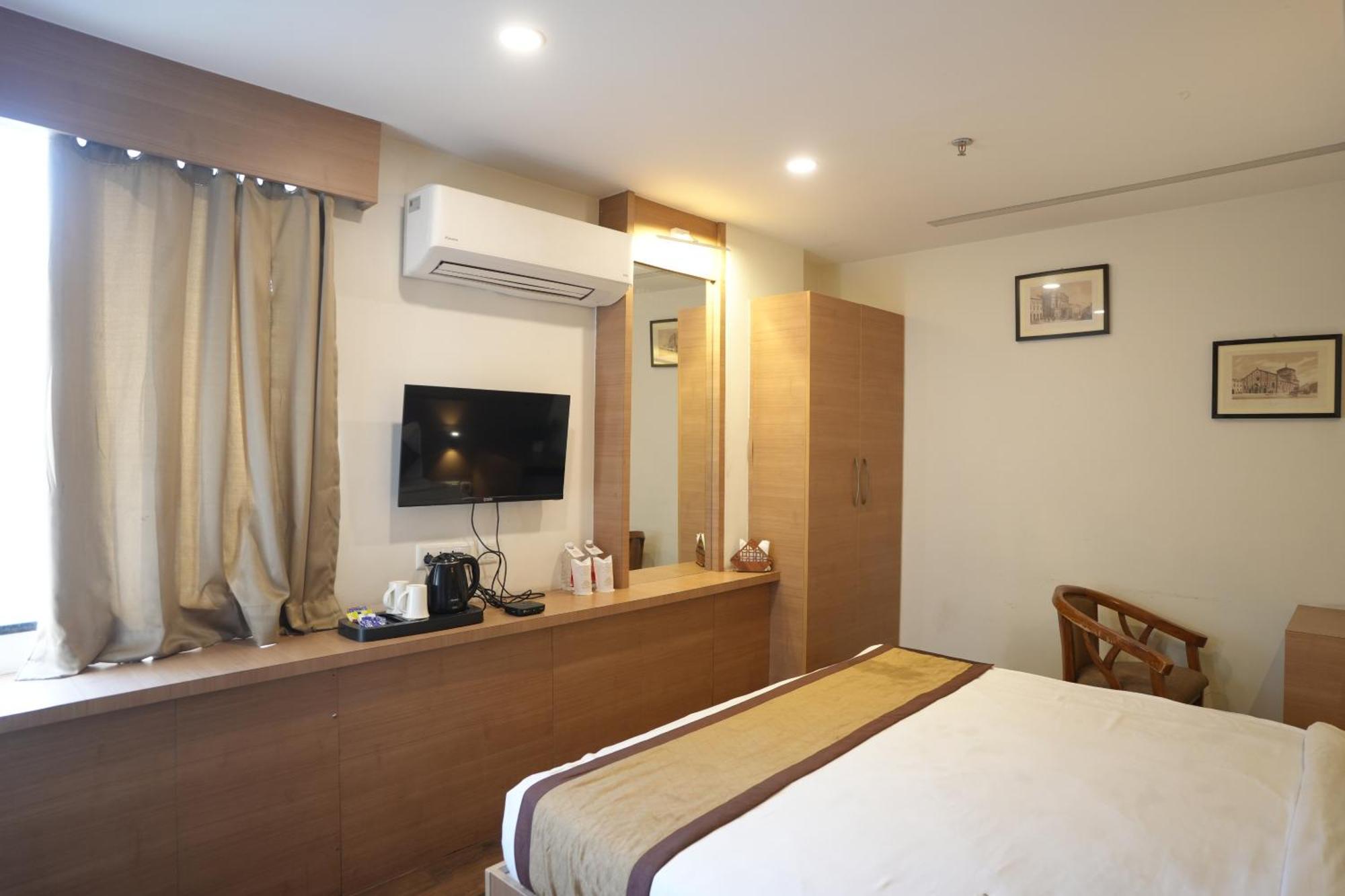 Hotel Silkhouse Premier Danapur Экстерьер фото