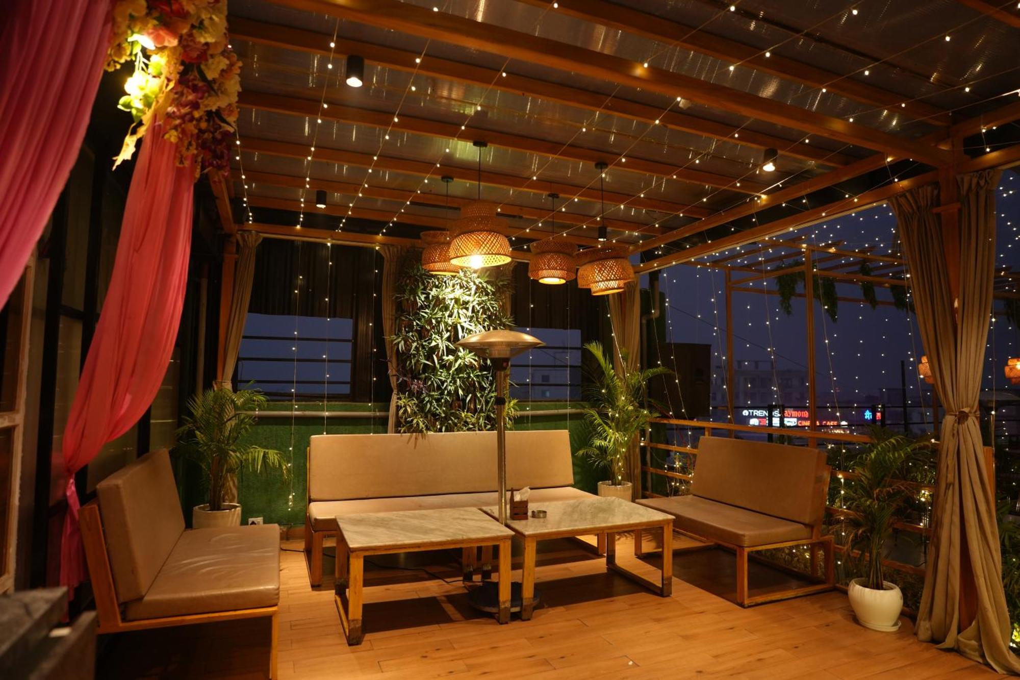 Hotel Silkhouse Premier Danapur Экстерьер фото