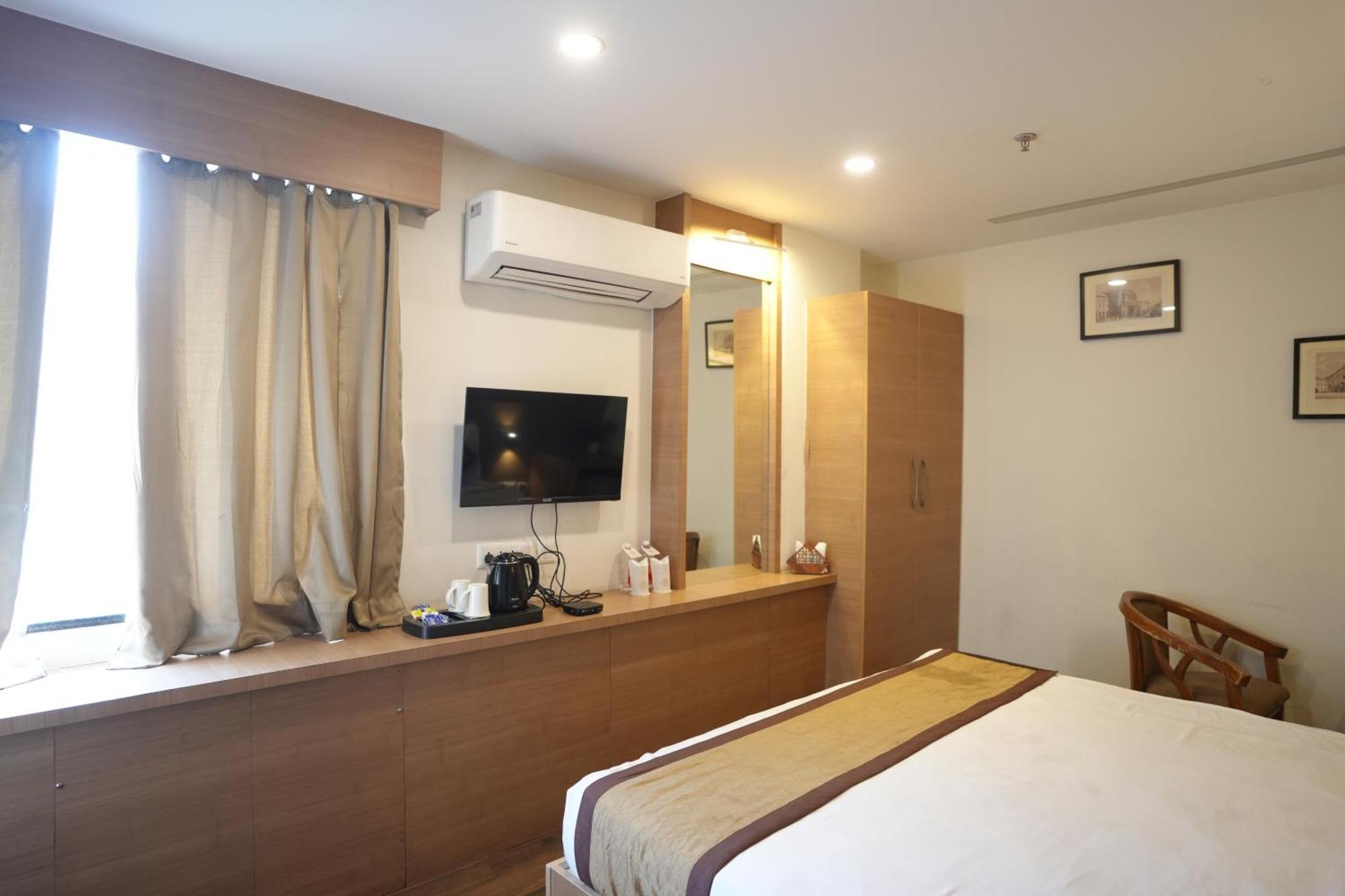 Hotel Silkhouse Premier Danapur Экстерьер фото